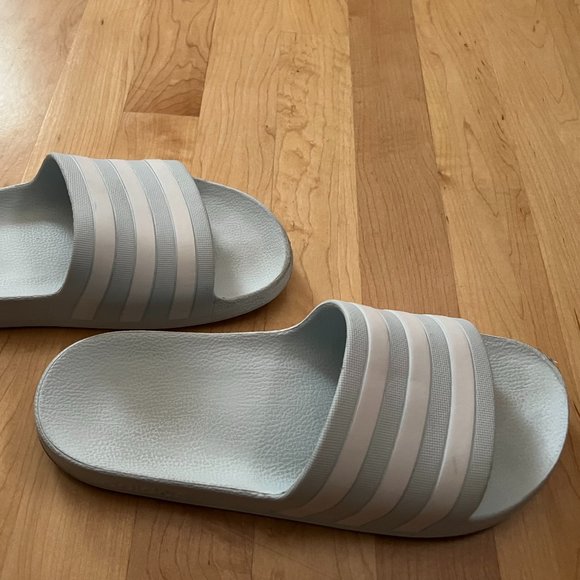 ADDIDAS Blue Slides Women - SIZE 8 - Picture 2 of 5
